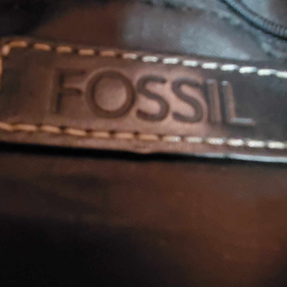 ❤ FOSSIL BLACK  HANDBAG ❤ - Picture 3 of 9
